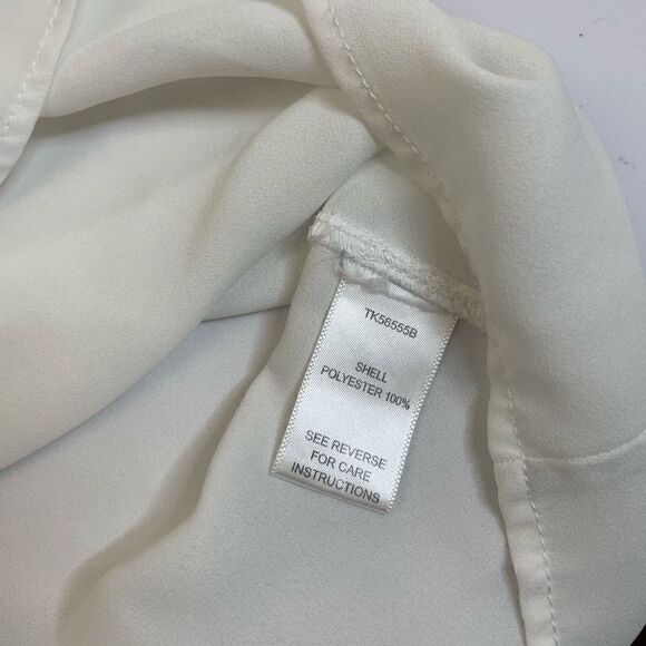 The Room| Cascading| Ruffle| Cold shoulder| Lightweight| large - Picture 10 of 15